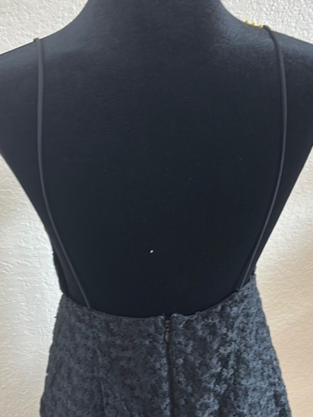 TopShop Women's Black Embroidered Lace Asymmetrical Backless Party Dress. Sz 8 - Picture 6 of 7